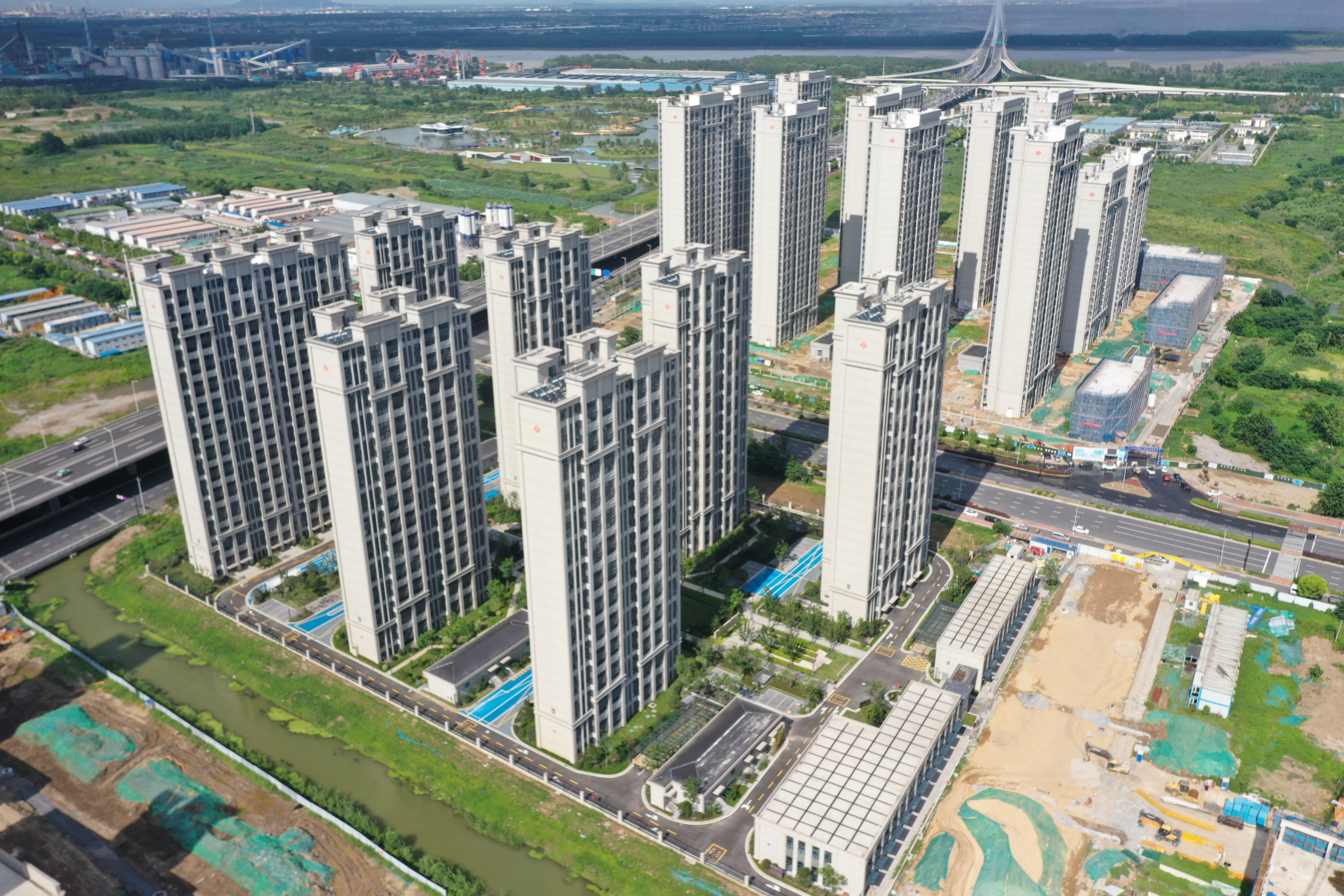 台风过境，，，这一大波民生项目be like（图说包管房）